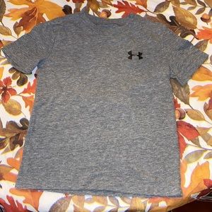 Heather gray under Armour heat gear short sleeve tee
